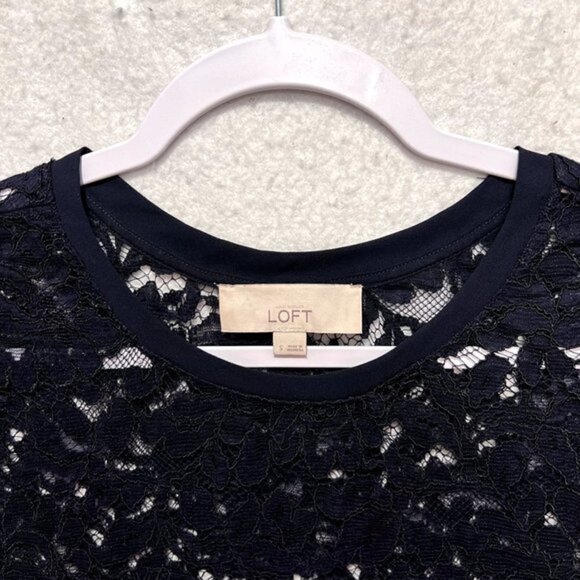 LOFT Womens Tops Size S Navy Lace Short Sleeve - Picture 3 of 6